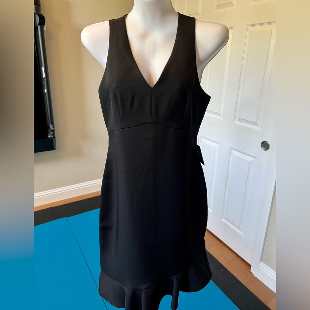 Flattering asymmetrical cocktail dress - black